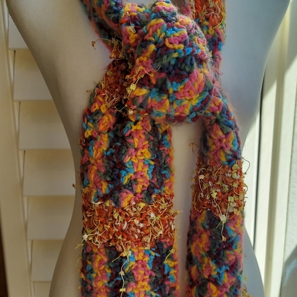 Hand Knit Multi Color Scarf with Fringe NWOT - Picture 5 of 10